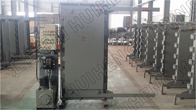 The First Generation of Hydraulic Sliding Watertight Door